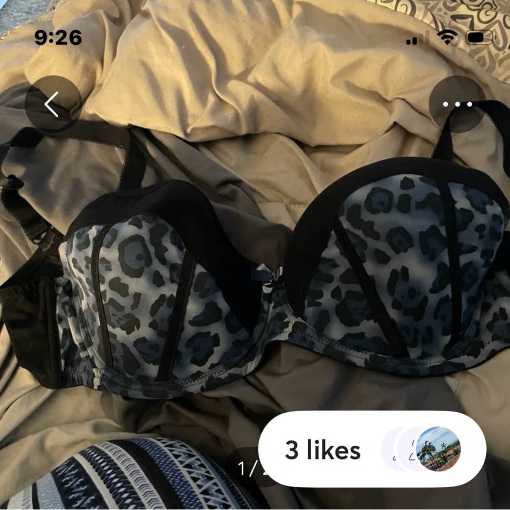 Stylish Black and Gray Leopard Print Bra